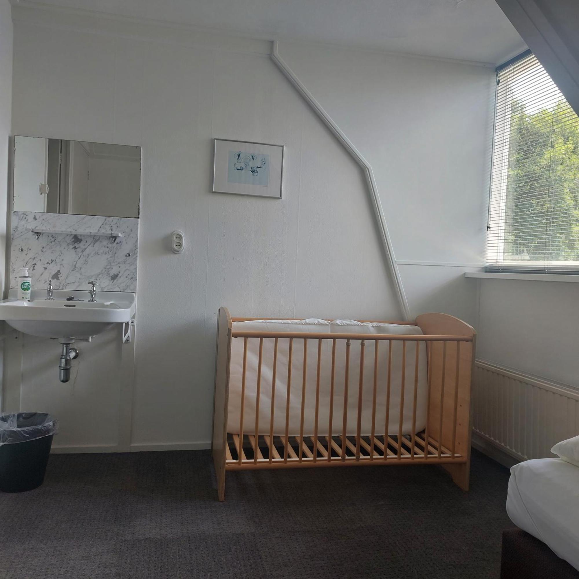 Hof Christina Vakantiewoningen Vrouwenpolder Esterno foto