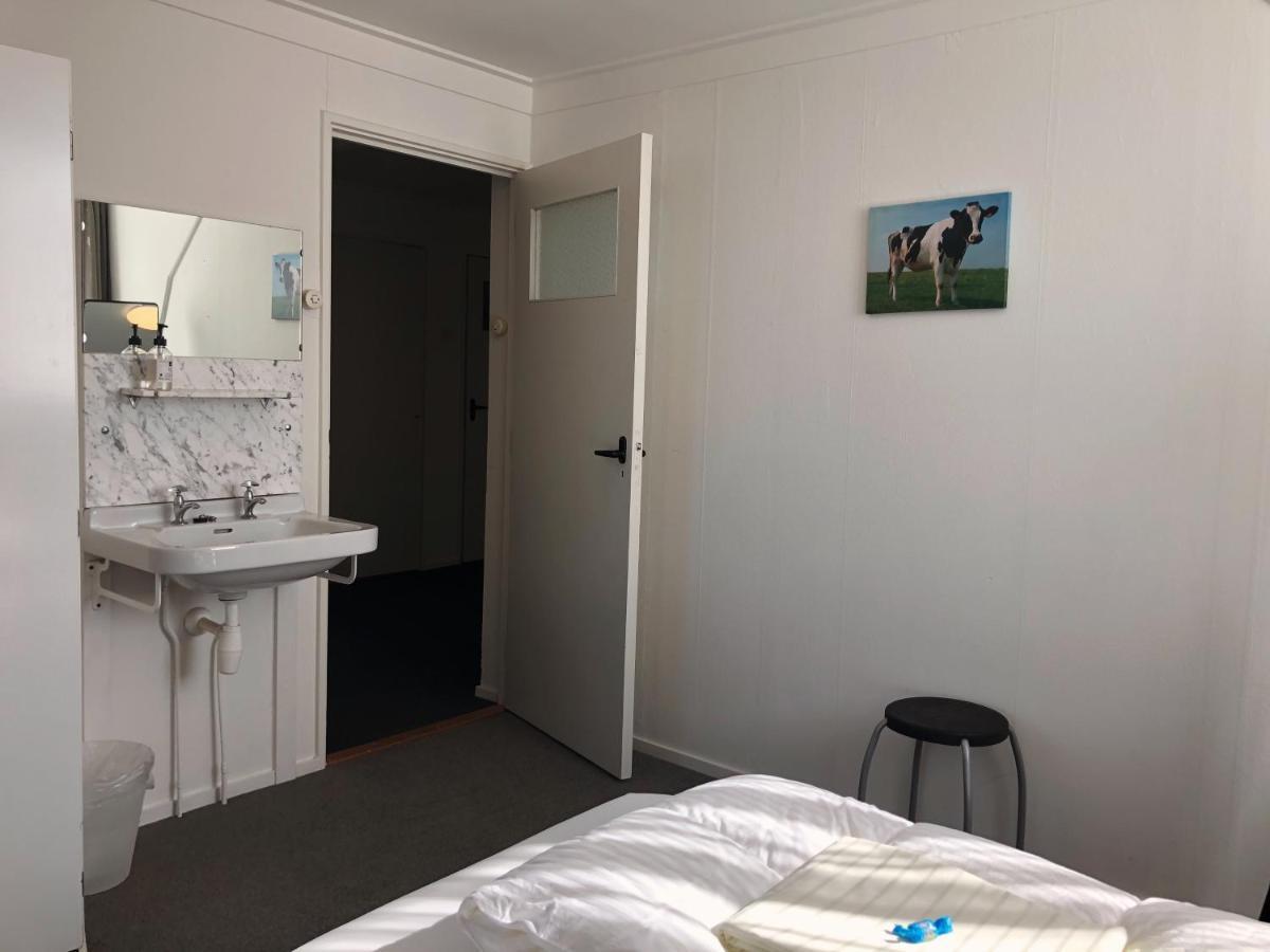 Hof Christina Vakantiewoningen Vrouwenpolder Esterno foto
